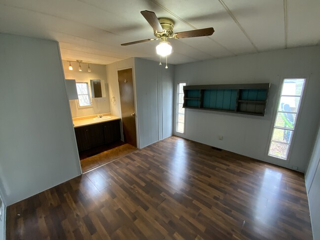 Building Photo - 272 Covert Dr