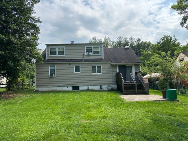 Building Photo - 438 Ewingville Rd