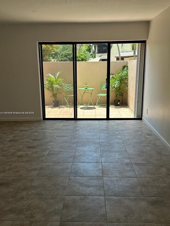 Foto del edificio - 9114 SW 159th Terrace