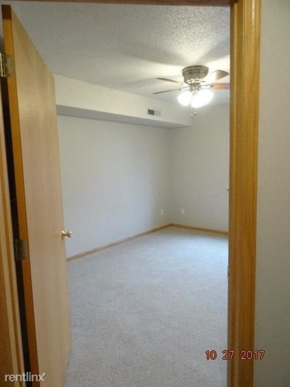 Foto del edificio - 2 br, 1 bath  - 2863 Coral Ct Unit 3002