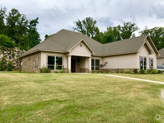 Building Photo - 1424 Airport Rd