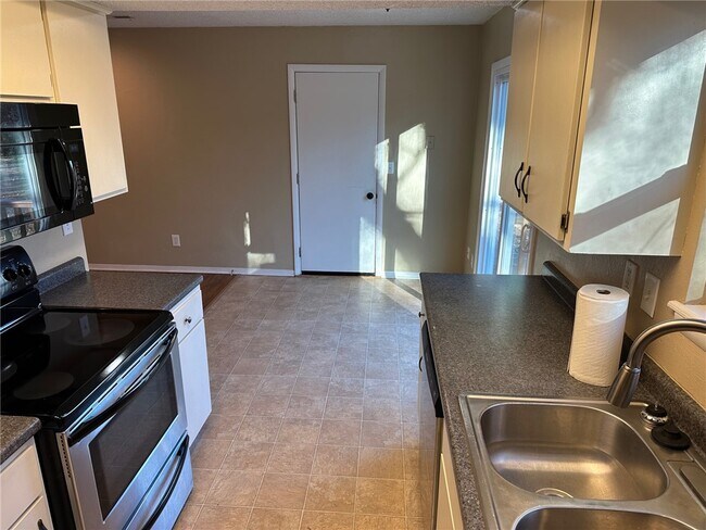 Foto del edificio - 332 W Nightingale Cir