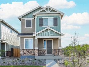 Building Photo - 380 N Addison Way