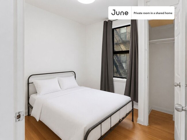 Building Photo - Room in Shared 3 bed/1 bath home in Upper West Side