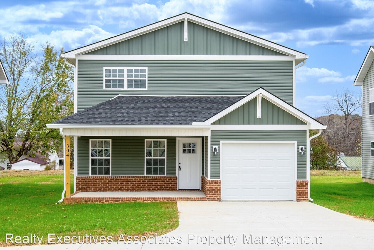 4 br, 2 bath House 304 7th Street House for Rent in Maryville, TN