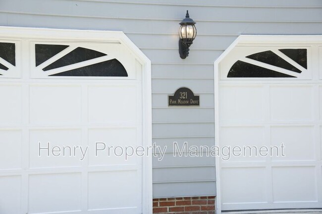 Building Photo - 321 Parkmeadow Dr