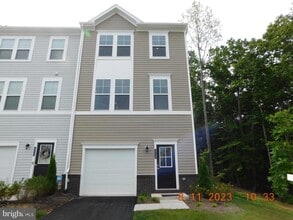 Building Photo - 313 Huff Dr
