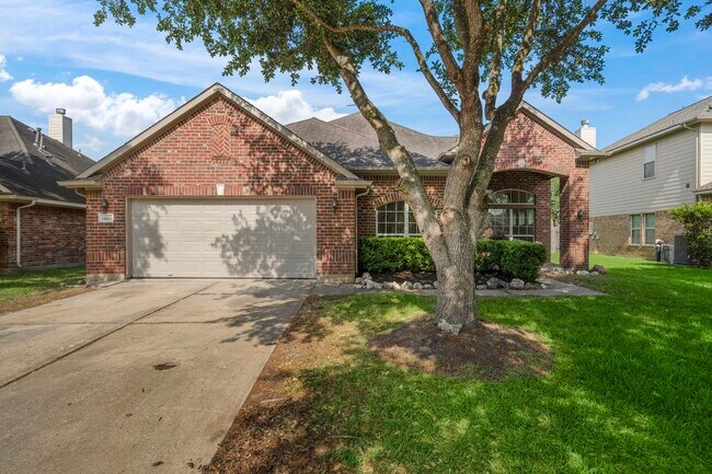 Building Photo - 11403 Sandermeyer Dr