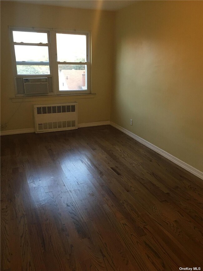 Building Photo - 47-39 59th St