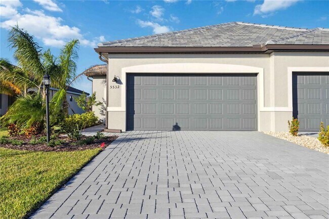 Foto del edificio - 5532 Sapphire Stone Cv