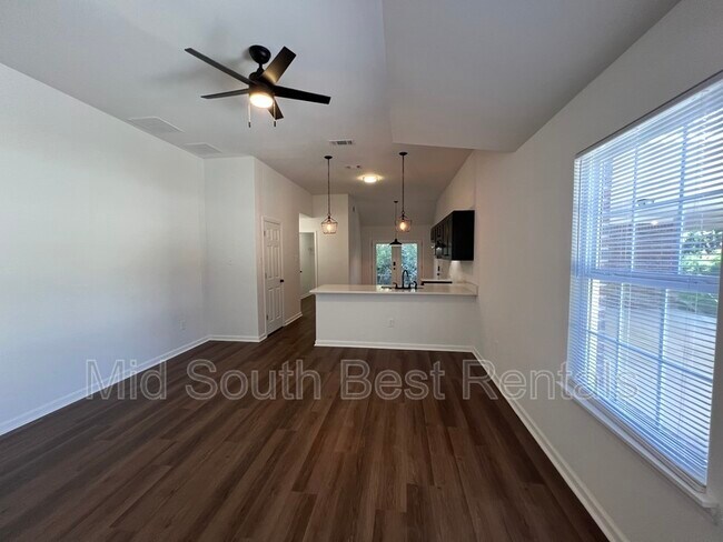Building Photo - 768 Carrolton Rd