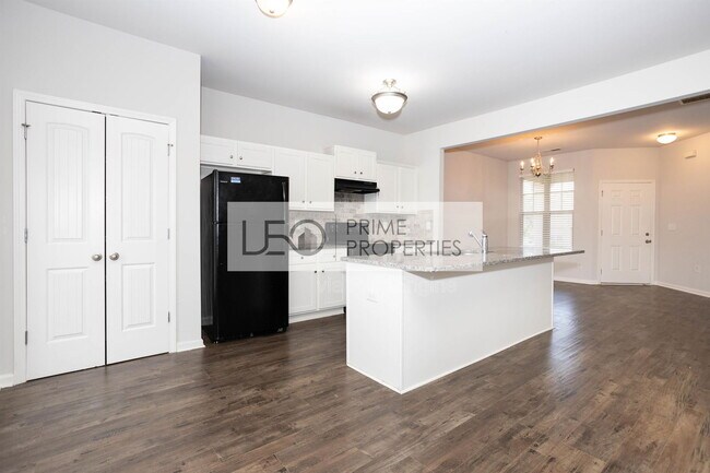 Foto del edificio - 156 Daisy Cir