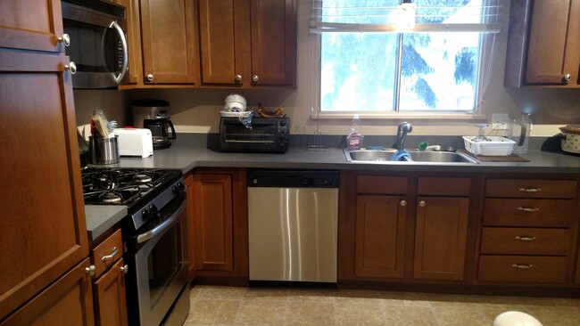 Kitchen - 1500 W Lake St