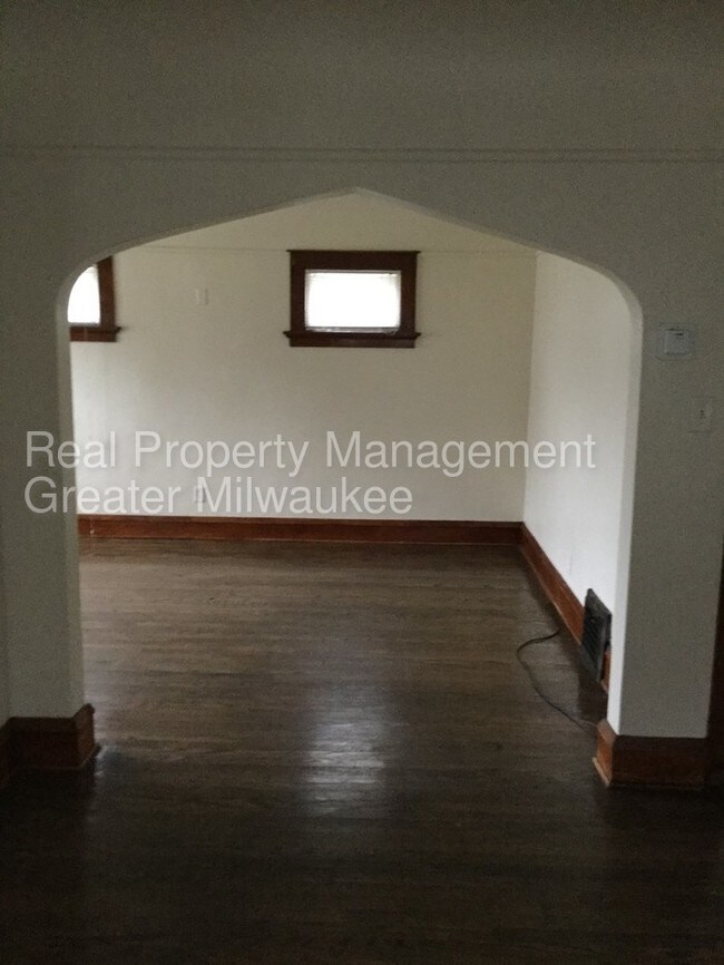 Foto del edificio - 4 Bedroom Single Family Home