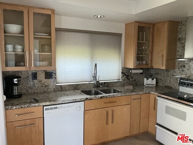 Foto del edificio - 41805 Preston Trail