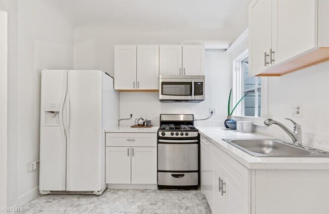 Building Photo - 1 br, 2 bath Condo - 1018 E Osborn Rd