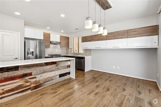 Building Photo - 12016 Fairmont Ct