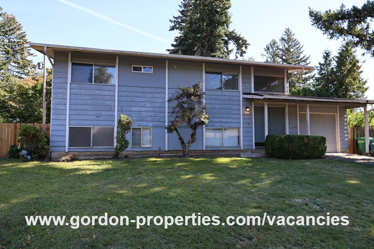 Primary Photo - NE 164th Ave - Gresham 4 bedroom home with...