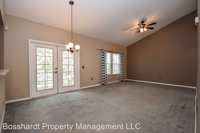 Building Photo - 4820 SW 91st Ter
