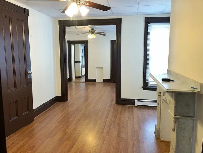 Building Photo - Cozy 1.5-Bedroom in a Vibrant East Boston Neighborhood