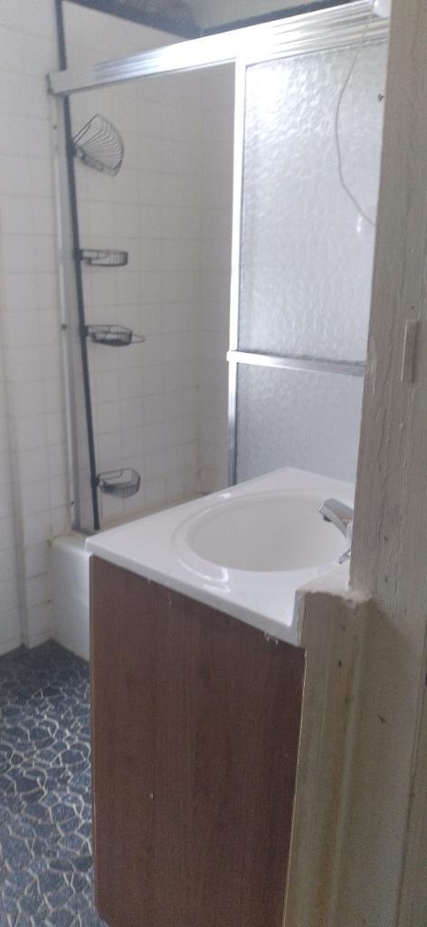 Bathroom - 1146 Madison Ave