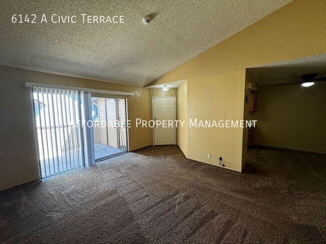 Foto del edificio - 6142 Civic Terrace Ave