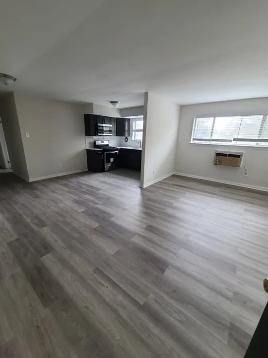 Photo - 136 White Horse Pike (Oaklyn, NJ) Apartment