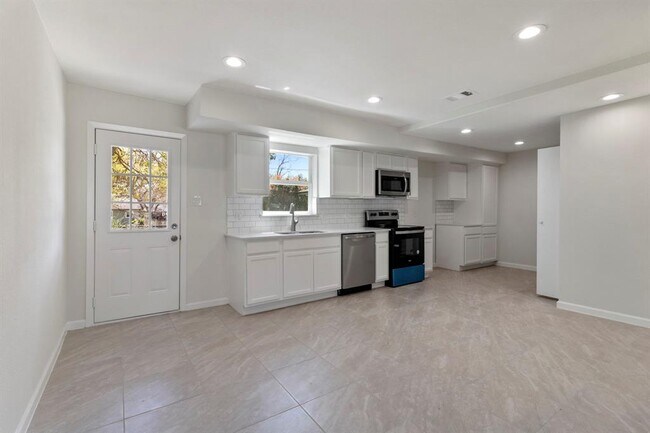 Foto del edificio - 3928 Valley Ridge Rd