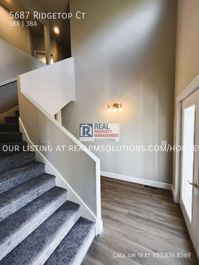 Foto del edificio - 5687 Ridgetop Ct