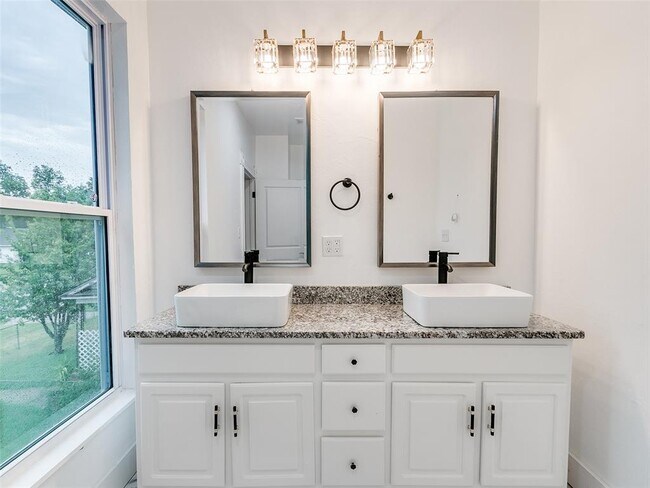 Foto del edificio - 503 E Springer Ave