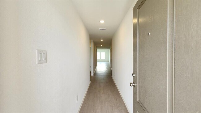 Foto del edificio - 29018 Rustic Windmill Wy