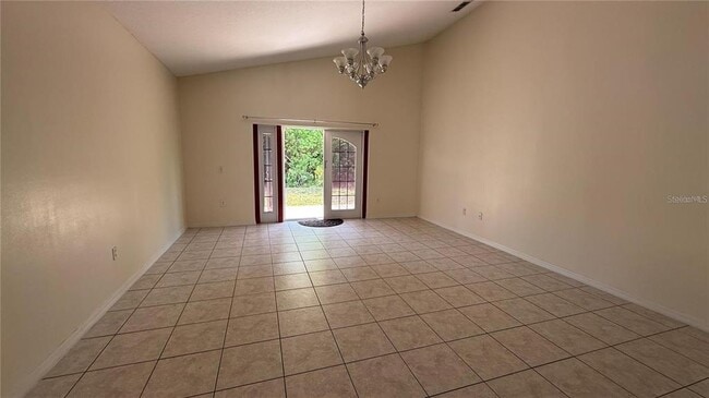 Building Photo - 979 Hacienda Cir