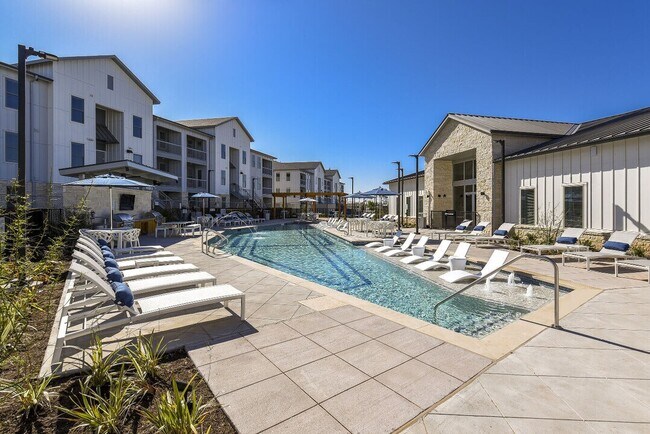 Building Photo - The Ultimate in Luxury: Opulent Apartments...