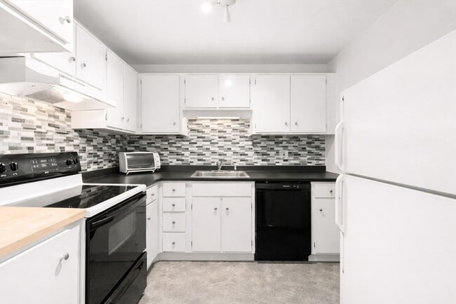 Building Photo - 147 Milk St