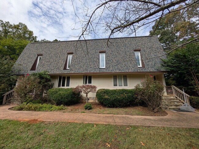 Foto del edificio - Room in Single Family Home on Ranson Rd
