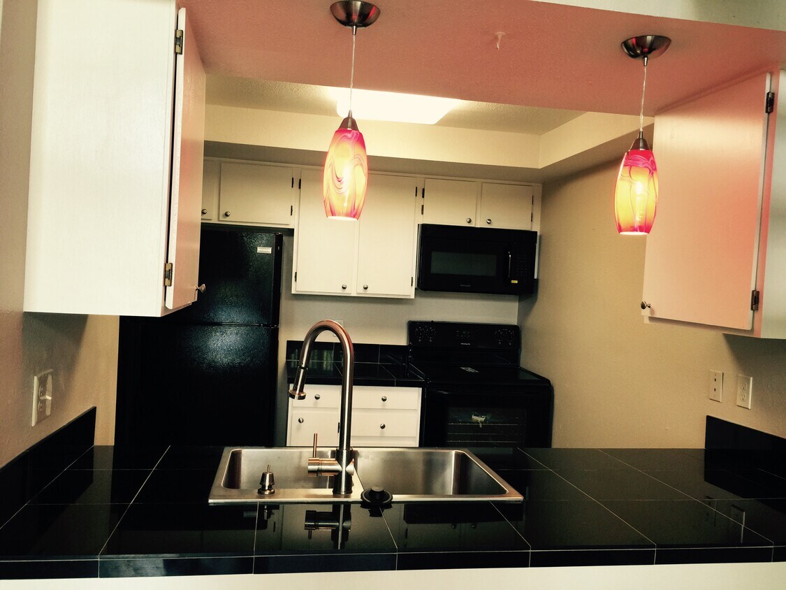 Kitchen - 14066 E Stanford Cir