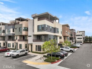 Building Photo - 614 Malibu