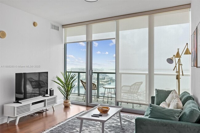 Foto del edificio - 888 Biscayne Blvd