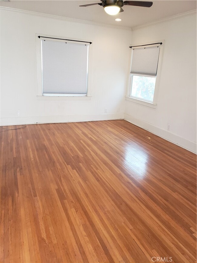 Building Photo - 1513 1/2 East Ocean Blvd-