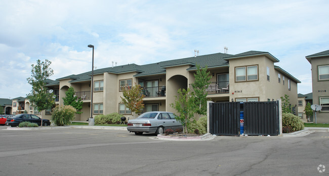 Foto del edificio - Charter Pointe Apartments