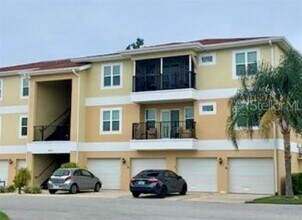 Building Photo - 5111 Royal Palms Wy