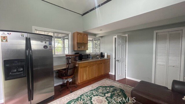 Building Photo - 504 E Barkley Ave