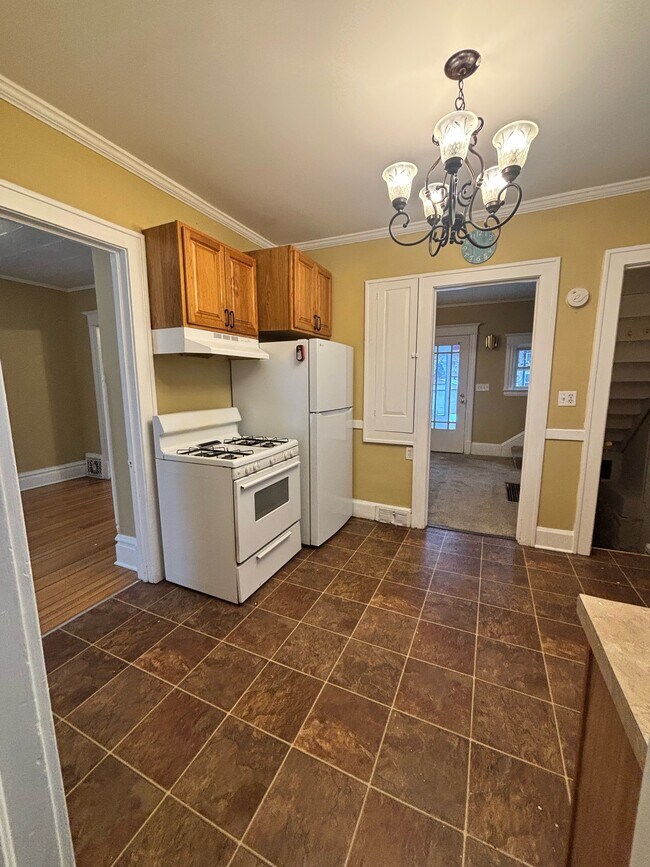 Foto del edificio - 1810 Hutchins Ave