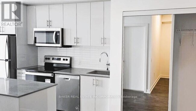 Photo du bâtiment - 2782 Barton St E