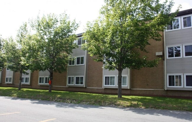 Building Photo - Kenny's Park