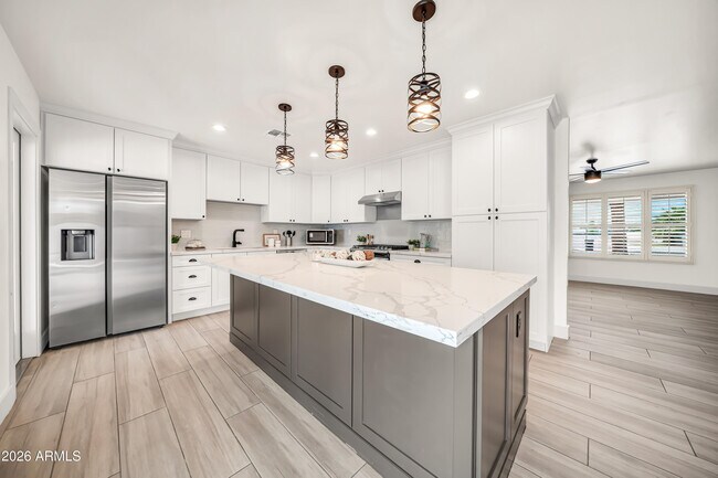 Foto del edificio - 6325 N 82nd St
