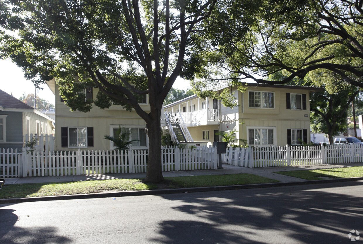 Foto principal - 832 Garfield St