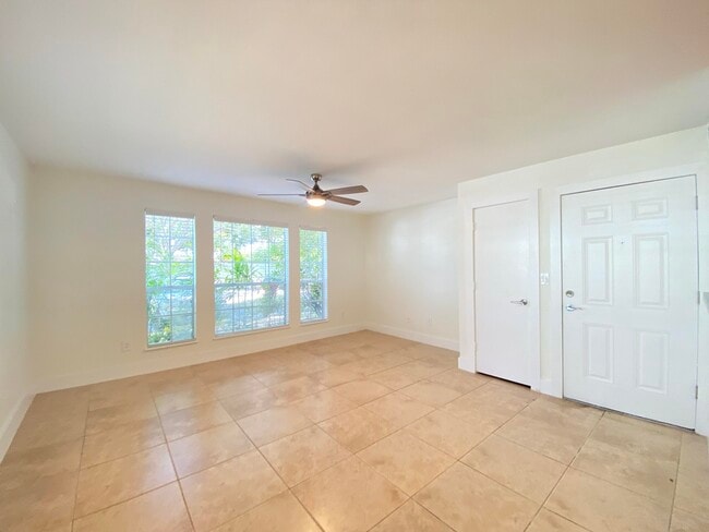 Building Photo - 1275 Crystal Way