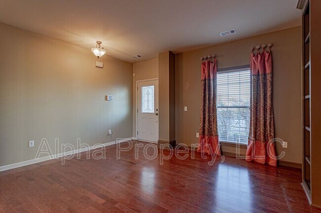 Building Photo - 100 Rivanna Ln