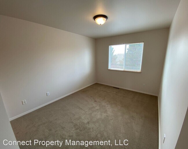 Building Photo - 109 N Pondera Ave